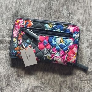 Vera Bradley Iconic RFID Turnlock Wallet